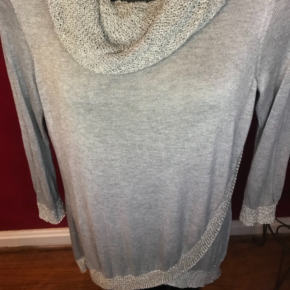 Belldini Silver Wrap Sweater Size 0X - Picture 4 of 7